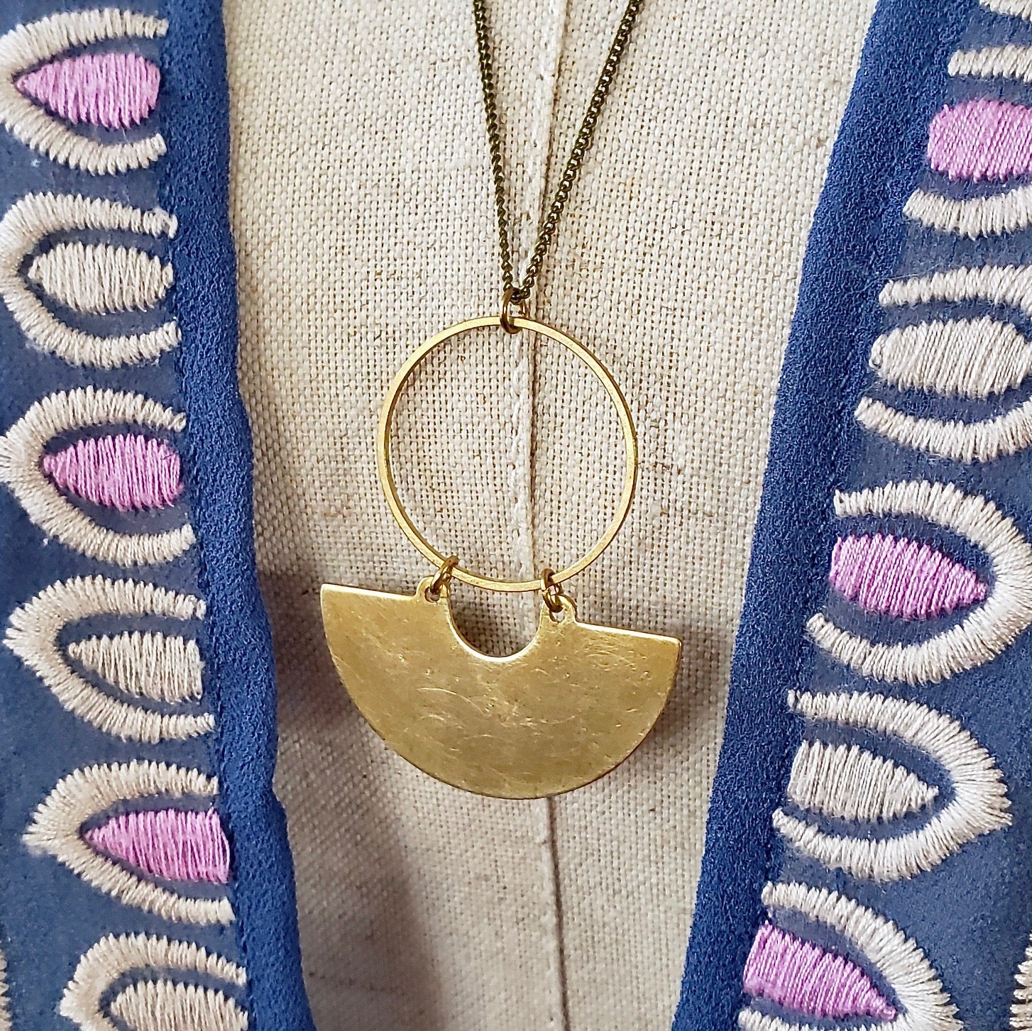 CRESCENT PENDANT NECKLACE