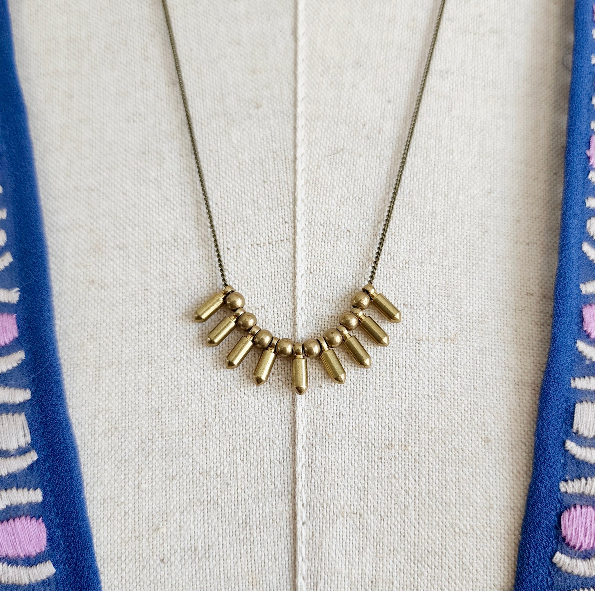 SPIKES CLUSTER NECKLACE