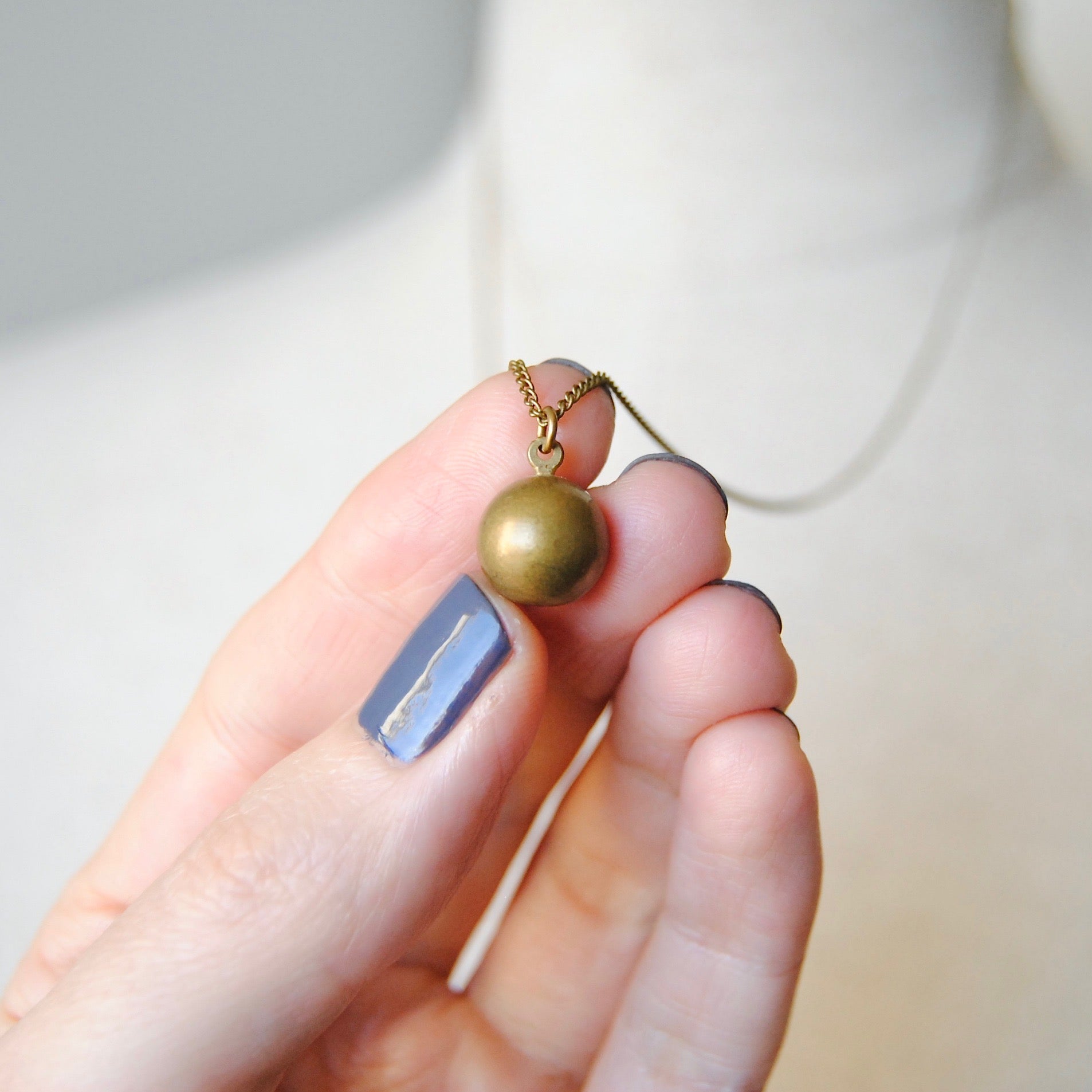 ORB NECKLACE