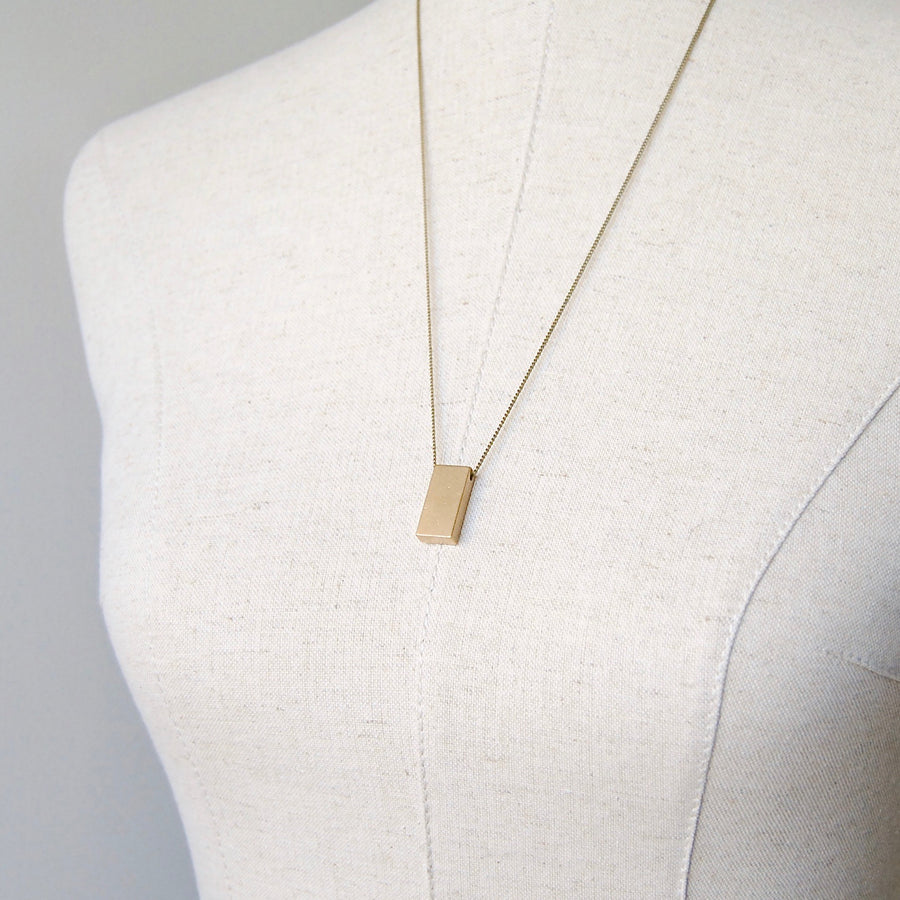 WIDE BAR NECKLACE