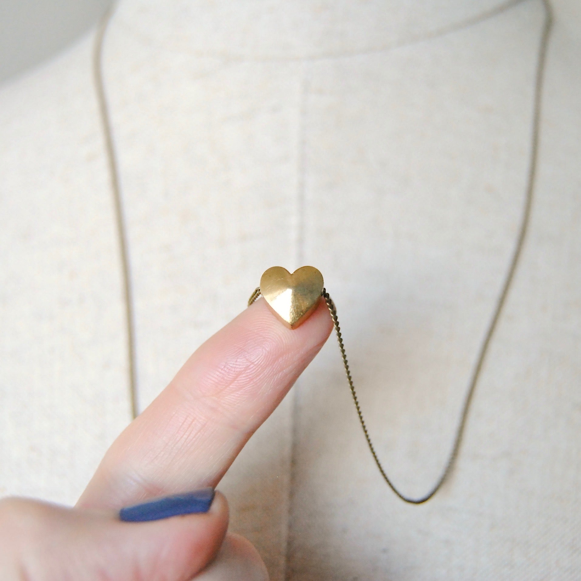 SMALL HEART NECKLACE
